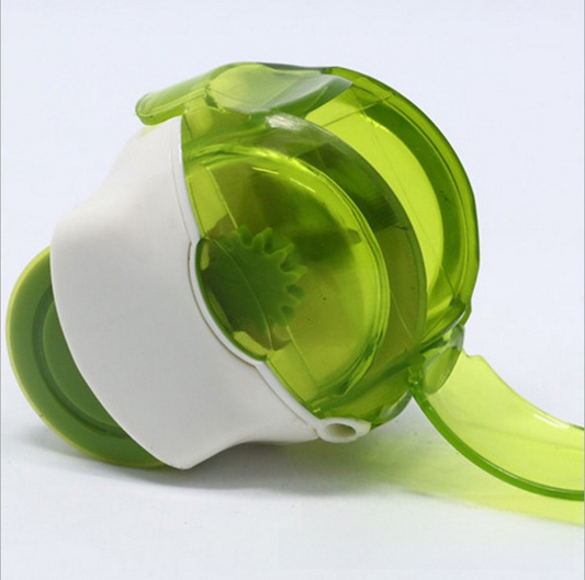 Manual Mini Garlic Chopper - Creative Kitchen Tool