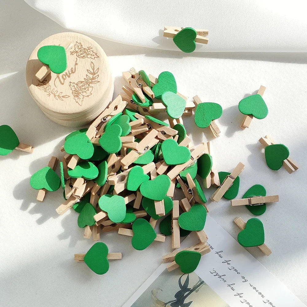 10/50 unidades de mini pinzas de madera rojas con forma de corazón para ropa, fotos, papel, postales, clips, decoración para el hogar, bodas, San Valentín