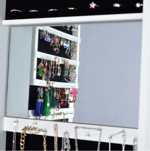 Rotating Jewelry Mirror
