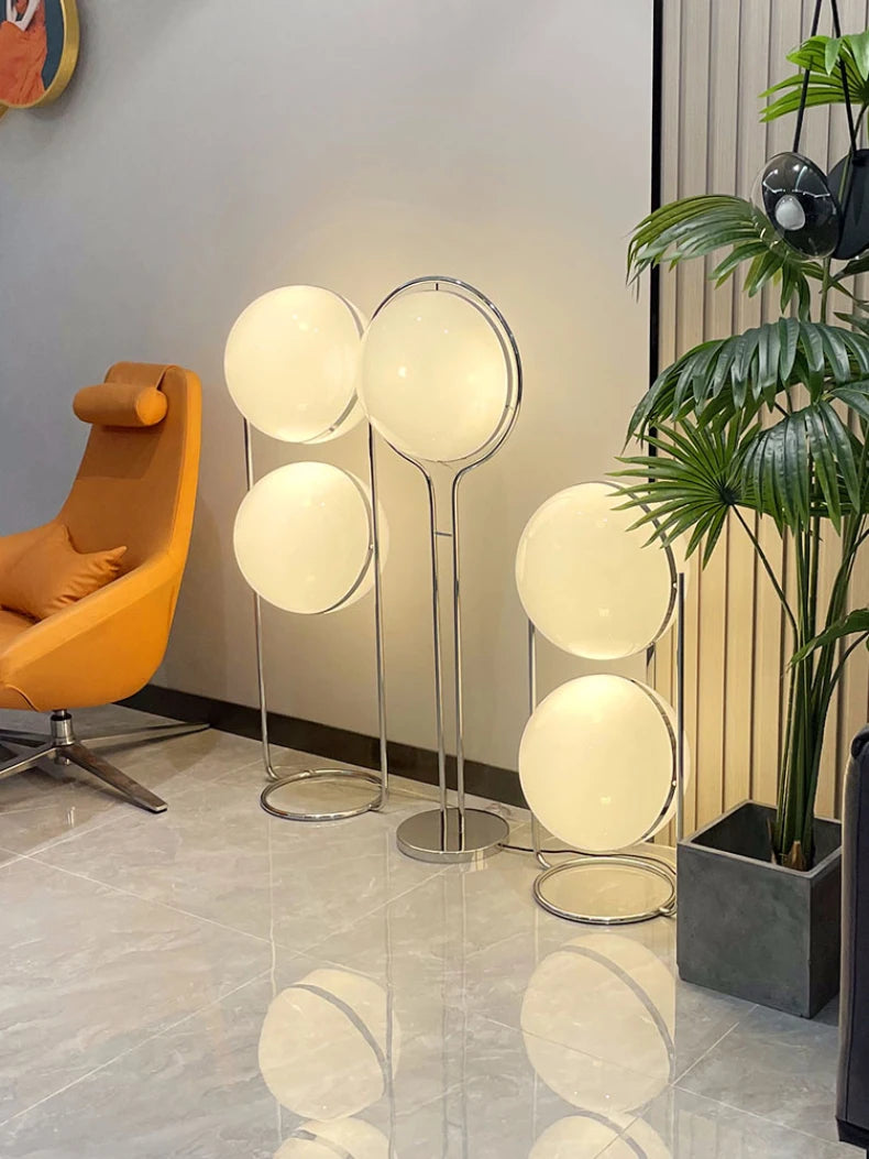 Italy Designer Led Floor Lamp White Ball 2.8 Stand Light for Living Room Hotel Led Chrome Metal Sofa Side Lounge Decoration Lamp