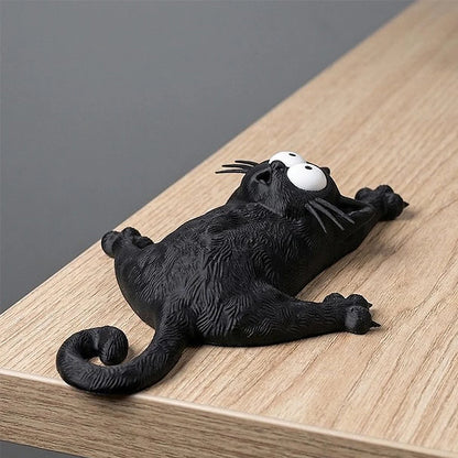 Creative & Cute Magnetic Cat Refrigerator Magnet — "Hang in There, Fridge Cat"
