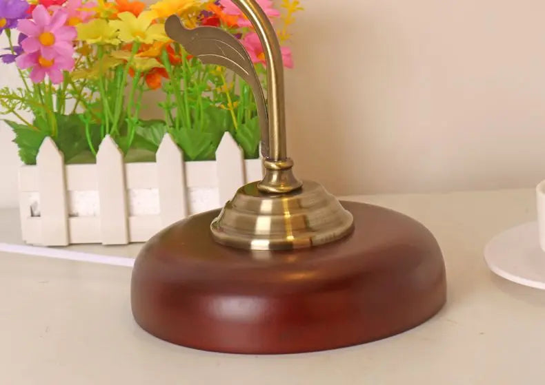 Pastoral Flower Table Lamp – Vintage Antique Metal Desk Light for Bedroom & Study
