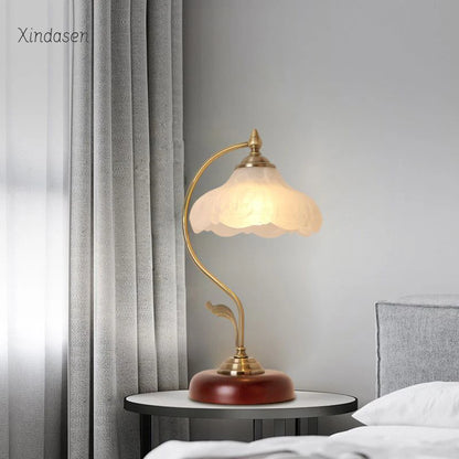 Pastoral Flower Table Lamp – Vintage Antique Metal Desk Light for Bedroom & Study