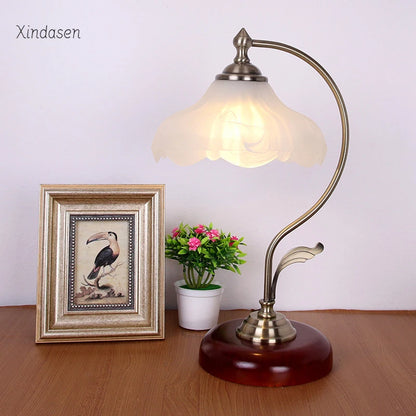 Pastoral Flower Table Lamp – Vintage Antique Metal Desk Light for Bedroom & Study