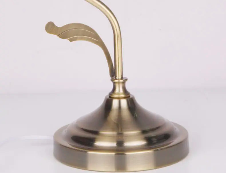 Pastoral Flower Table Lamp – Vintage Antique Metal Desk Light for Bedroom & Study