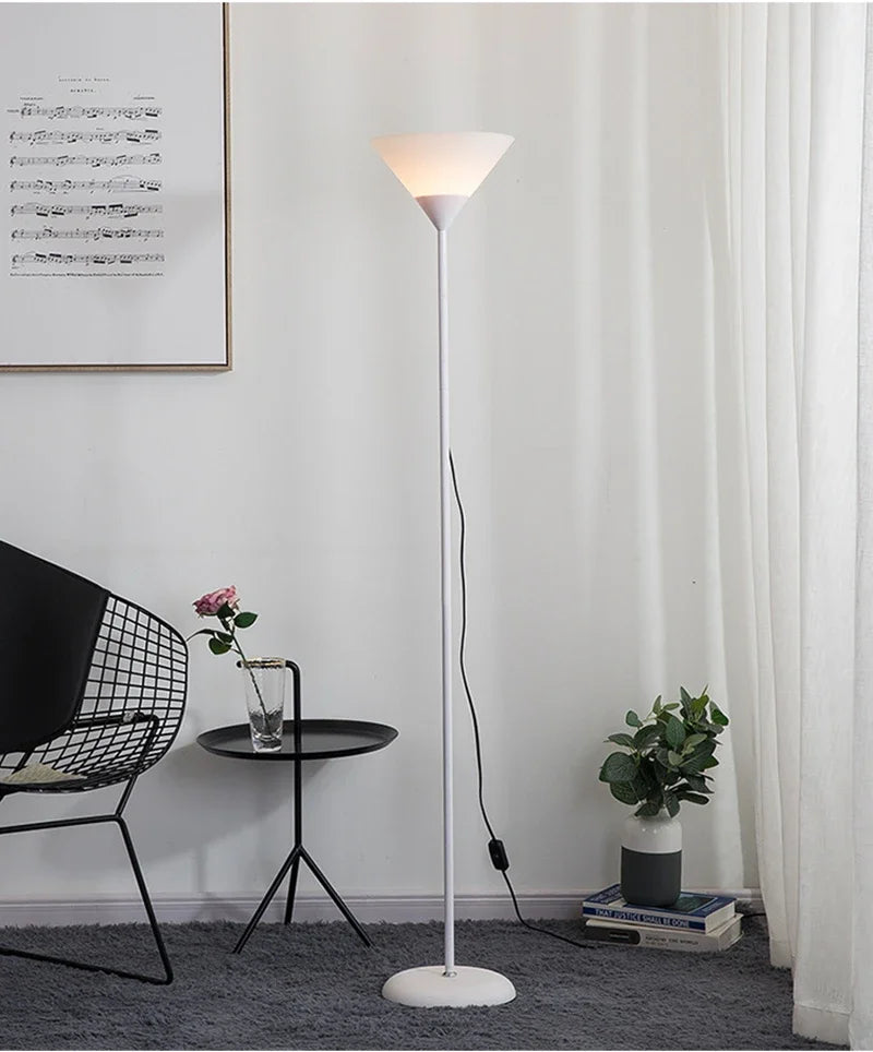 Creative LED Floor Lamp Black White Lamp Body Is Suitable For Indoor Lighting Decorative Lamp In Living Room, Bedroom And Study