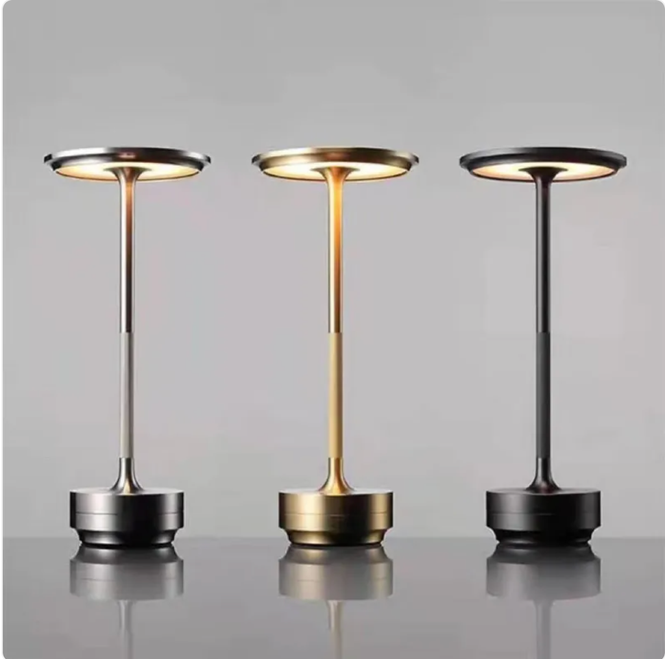 Metal Touch Desk Lamp – Premium LED in Gold, Silver & Matte Black Finish