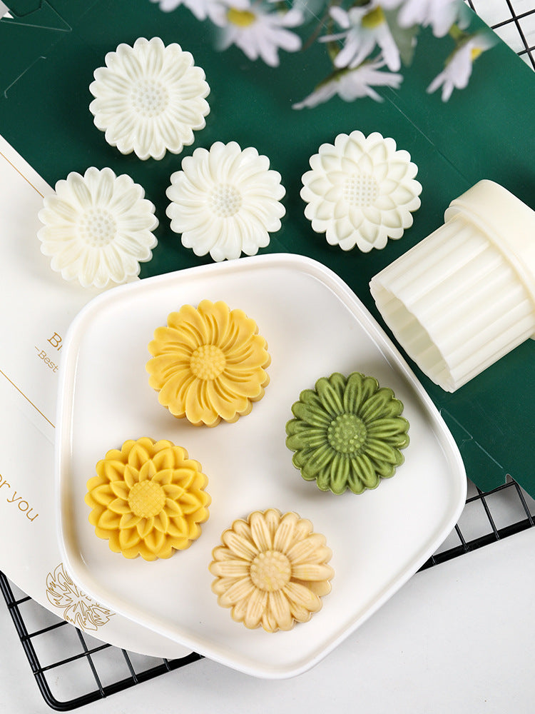Daisy Mooncake Mold and Press for Home Baking