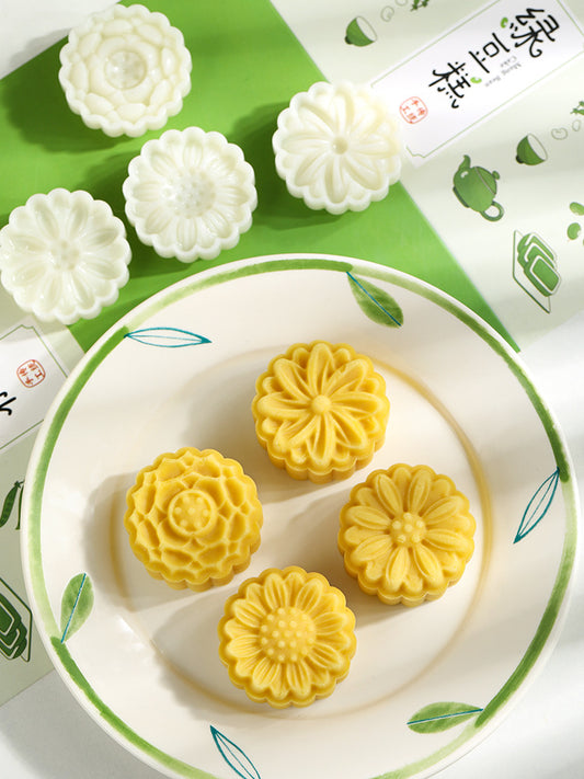 Daisy Mooncake Mold and Press for Home Baking